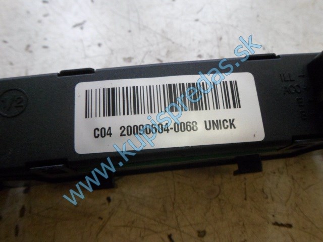 vypínač na výstražné smerovky na hyundai accent, C04 20090604-0068